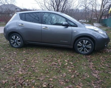 Серый Ниссан Лиф, объемом двигателя 0 л и пробегом 161 тыс. км за 6400 $, фото 4 на Automoto.ua