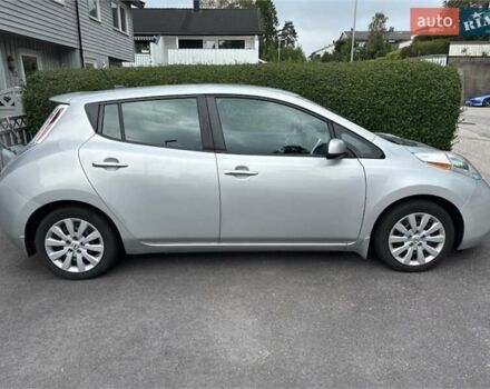 Сірий Ніссан Ліф, об'ємом двигуна 0 л та пробігом 88 тис. км за 7800 $, фото 3 на Automoto.ua