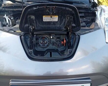 Серый Ниссан Лиф, объемом двигателя 0 л и пробегом 244 тыс. км за 5999 $, фото 3 на Automoto.ua