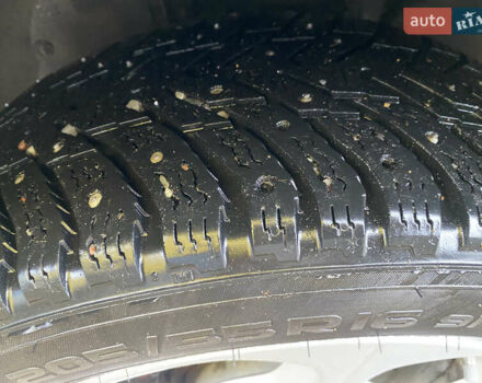 Серый Ниссан Лиф, объемом двигателя 0 л и пробегом 129 тыс. км за 6699 $, фото 11 на Automoto.ua