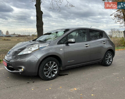 Сірий Ніссан Ліф, об'ємом двигуна 0 л та пробігом 138 тис. км за 5950 $, фото 1 на Automoto.ua