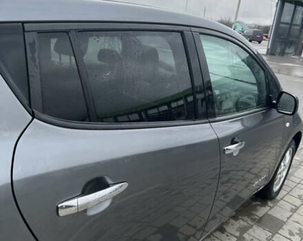 Серый Ниссан Лиф, объемом двигателя 0 л и пробегом 172 тыс. км за 6800 $, фото 14 на Automoto.ua