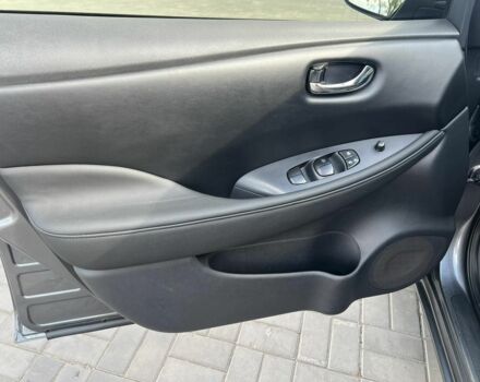 Сірий Ніссан Ліф, об'ємом двигуна 0 л та пробігом 140 тис. км за 7000 $, фото 12 на Automoto.ua