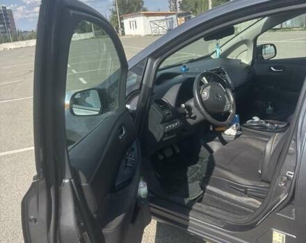 Серый Ниссан Лиф, объемом двигателя 0 л и пробегом 140 тыс. км за 7400 $, фото 19 на Automoto.ua