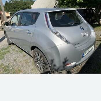 Сірий Ніссан Ліф, об'ємом двигуна 0 л та пробігом 148 тис. км за 6400 $, фото 10 на Automoto.ua