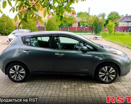 Сірий Ніссан Ліф, об'ємом двигуна 0 л та пробігом 80 тис. км за 7800 $, фото 1 на Automoto.ua