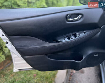 Серый Ниссан Лиф, объемом двигателя 0 л и пробегом 108 тыс. км за 7290 $, фото 16 на Automoto.ua