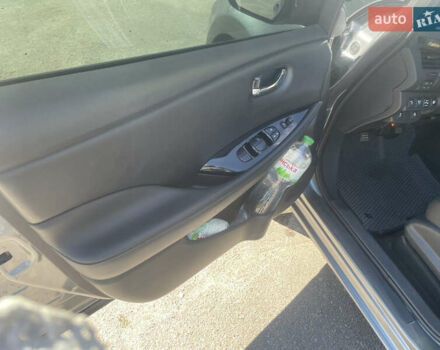 Серый Ниссан Лиф, объемом двигателя 0 л и пробегом 127 тыс. км за 7799 $, фото 12 на Automoto.ua