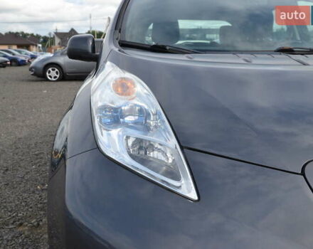 Серый Ниссан Лиф, объемом двигателя 0 л и пробегом 139 тыс. км за 5400 $, фото 13 на Automoto.ua