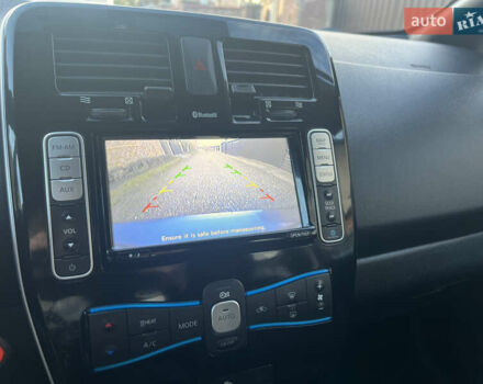 Ниссан Лиф 2014 в Черновцах на Automoto.ua Серый Ниссан Лиф, объемом двигателя 0 л и пробегом 83 тыс. км за 5900 $, фото 43 на Automoto.ua