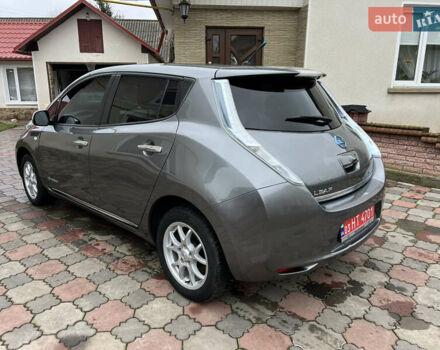 Серый Ниссан Лиф, объемом двигателя 0 л и пробегом 139 тыс. км за 7200 $, фото 4 на Automoto.ua