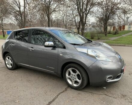 Серый Ниссан Лиф, объемом двигателя 0 л и пробегом 153 тыс. км за 7600 $, фото 10 на Automoto.ua