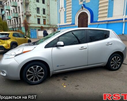 Сірий Ніссан Ліф, об'ємом двигуна 0 л та пробігом 155 тис. км за 6200 $, фото 3 на Automoto.ua