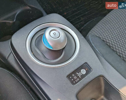 Серый Ниссан Лиф, объемом двигателя 0 л и пробегом 77 тыс. км за 7540 $, фото 21 на Automoto.ua