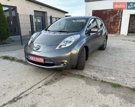 Сірий Ніссан Ліф, об'ємом двигуна 0 л та пробігом 154 тис. км за 8200 $, фото 2 на Automoto.ua
