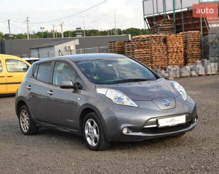 Сірий Ніссан Ліф, об'ємом двигуна 0 л та пробігом 74 тис. км за 6999 $, фото 3 на Automoto.ua
