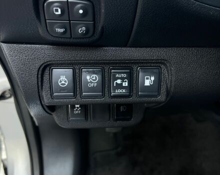 Сірий Ніссан Ліф, об'ємом двигуна 0 л та пробігом 122 тис. км за 8000 $, фото 13 на Automoto.ua