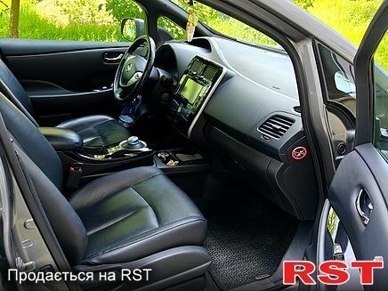 Серый Ниссан Лиф, объемом двигателя 80 л и пробегом 103 тыс. км за 7749 $, фото 4 на Automoto.ua