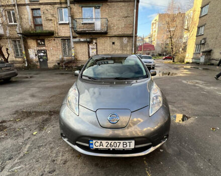 Серый Ниссан Лиф, объемом двигателя 0 л и пробегом 85 тыс. км за 7000 $, фото 1 на Automoto.ua