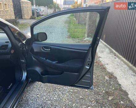 Ниссан Лиф 2014 в Черновцах на Automoto.ua Серый Ниссан Лиф, объемом двигателя 0 л и пробегом 83 тыс. км за 5900 $, фото 12 на Automoto.ua