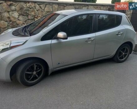 Серый Ниссан Лиф, объемом двигателя 0 л и пробегом 123 тыс. км за 7300 $, фото 4 на Automoto.ua