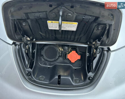 Серый Ниссан Лиф, объемом двигателя 0 л и пробегом 130 тыс. км за 5400 $, фото 23 на Automoto.ua