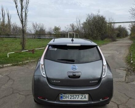 Серый Ниссан Лиф, объемом двигателя 0 л и пробегом 115 тыс. км за 8000 $, фото 7 на Automoto.ua