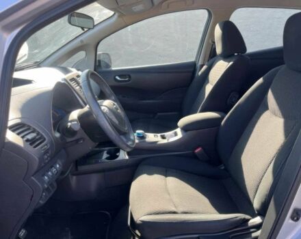 Серый Ниссан Лиф, объемом двигателя 0 л и пробегом 79 тыс. км за 4700 $, фото 8 на Automoto.ua