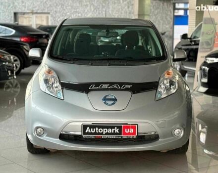 Сірий Ніссан Ліф, об'ємом двигуна 0 л та пробігом 112 тис. км за 8390 $, фото 1 на Automoto.ua