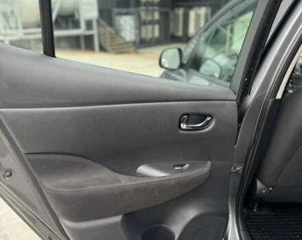 Серый Ниссан Лиф, объемом двигателя 0 л и пробегом 96 тыс. км за 5800 $, фото 33 на Automoto.ua