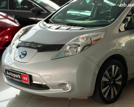 Сірий Ніссан Ліф, об'ємом двигуна 0 л та пробігом 112 тис. км за 8390 $, фото 17 на Automoto.ua