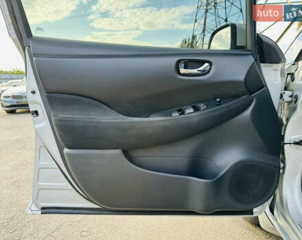 Серый Ниссан Лиф, объемом двигателя 0 л и пробегом 67 тыс. км за 8500 $, фото 14 на Automoto.ua