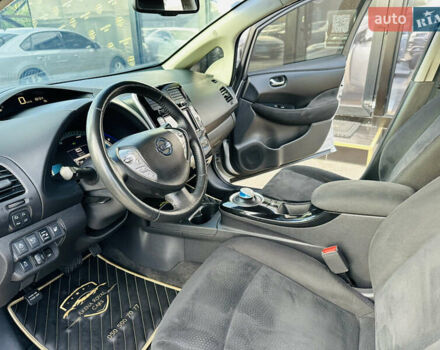 Серый Ниссан Лиф, объемом двигателя 0 л и пробегом 67 тыс. км за 8500 $, фото 12 на Automoto.ua