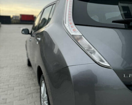 Серый Ниссан Лиф, объемом двигателя 0 л и пробегом 96 тыс. км за 5800 $, фото 16 на Automoto.ua