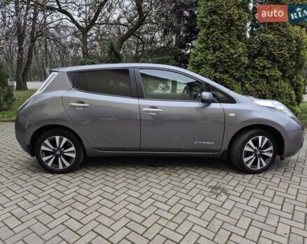 Сірий Ніссан Ліф, об'ємом двигуна 0 л та пробігом 102 тис. км за 7400 $, фото 6 на Automoto.ua