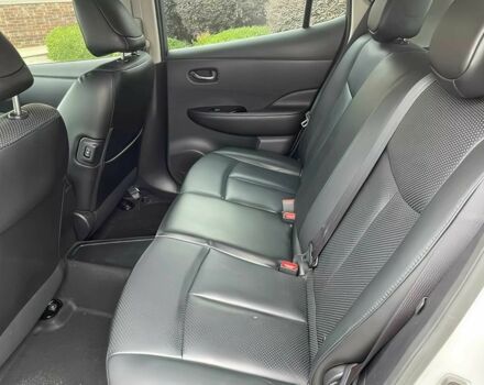 Серый Ниссан Лиф, объемом двигателя 0 л и пробегом 80 тыс. км за 5950 $, фото 11 на Automoto.ua