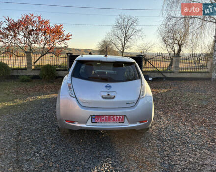 Серый Ниссан Лиф, объемом двигателя 0 л и пробегом 128 тыс. км за 6500 $, фото 5 на Automoto.ua