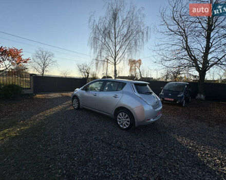 Серый Ниссан Лиф, объемом двигателя 0 л и пробегом 128 тыс. км за 6500 $, фото 15 на Automoto.ua