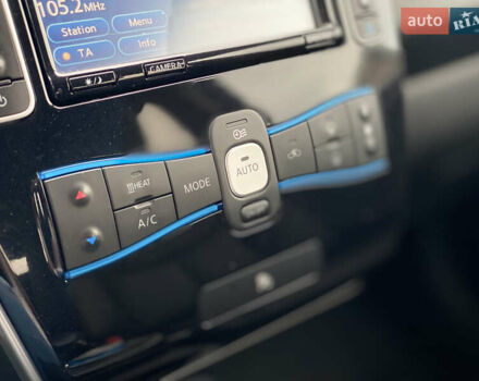 Сірий Ніссан Ліф, об'ємом двигуна 0 л та пробігом 111 тис. км за 7300 $, фото 22 на Automoto.ua