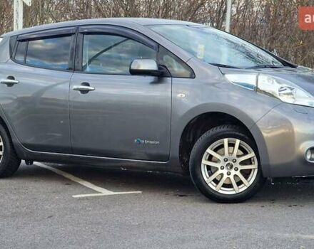 Серый Ниссан Лиф, объемом двигателя 0 л и пробегом 137 тыс. км за 7000 $, фото 5 на Automoto.ua