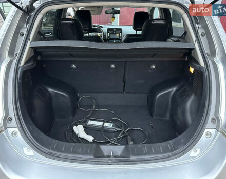 Серый Ниссан Лиф, объемом двигателя 0 л и пробегом 130 тыс. км за 5400 $, фото 13 на Automoto.ua