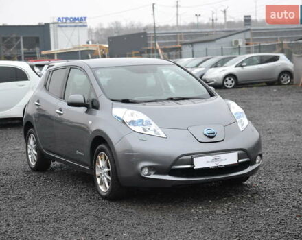 Серый Ниссан Лиф, объемом двигателя 0 л и пробегом 127 тыс. км за 6999 $, фото 3 на Automoto.ua