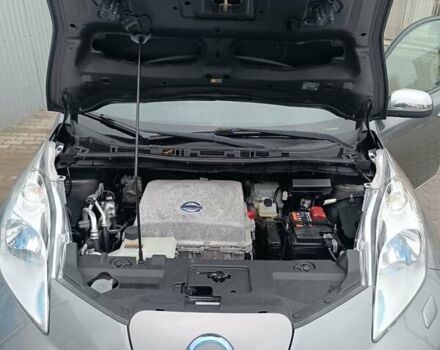 Серый Ниссан Лиф, объемом двигателя 0 л и пробегом 100 тыс. км за 6450 $, фото 34 на Automoto.ua