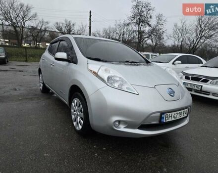 Серый Ниссан Лиф, объемом двигателя 0 л и пробегом 103 тыс. км за 6999 $, фото 1 на Automoto.ua