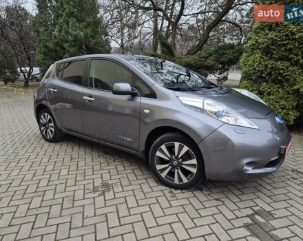 Сірий Ніссан Ліф, об'ємом двигуна 0 л та пробігом 102 тис. км за 7400 $, фото 5 на Automoto.ua
