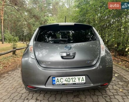 Серый Ниссан Лиф, объемом двигателя 0 л и пробегом 130 тыс. км за 9000 $, фото 4 на Automoto.ua