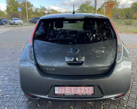 Серый Ниссан Лиф, объемом двигателя 0 л и пробегом 87 тыс. км за 7500 $, фото 6 на Automoto.ua