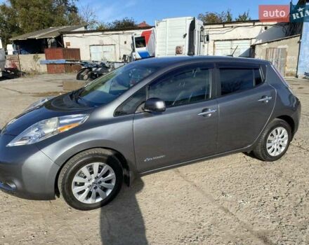 Сірий Ніссан Ліф, об'ємом двигуна 0 л та пробігом 131 тис. км за 7500 $, фото 5 на Automoto.ua