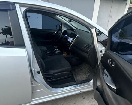 Серый Ниссан Лиф, объемом двигателя 0 л и пробегом 130 тыс. км за 6500 $, фото 6 на Automoto.ua