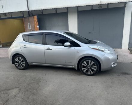 Серый Ниссан Лиф, объемом двигателя 0 л и пробегом 130 тыс. км за 6500 $, фото 1 на Automoto.ua